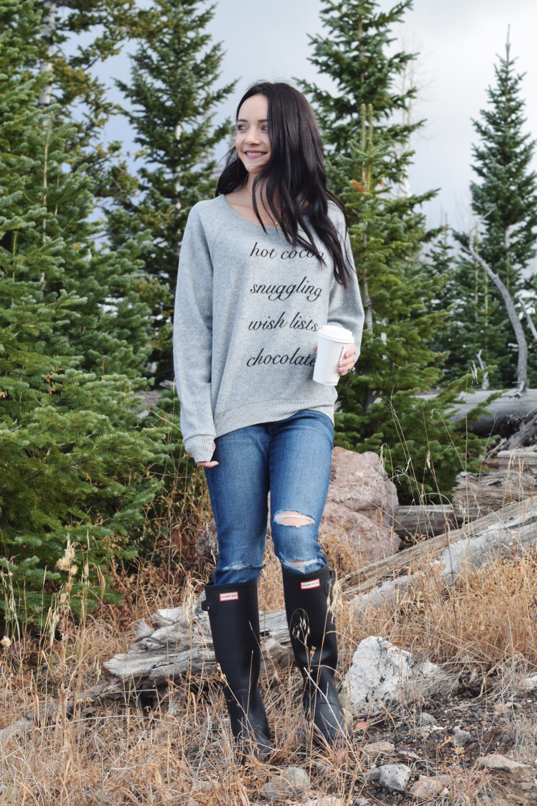 sweatshirt ripped jeans and hunter boots | Outfits & Outings
