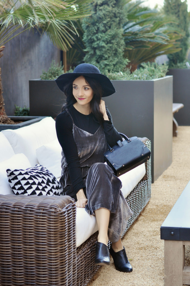 How to wear a Jumpsuit by popular Las Vegas fashion blogger, Outfits & Outings
