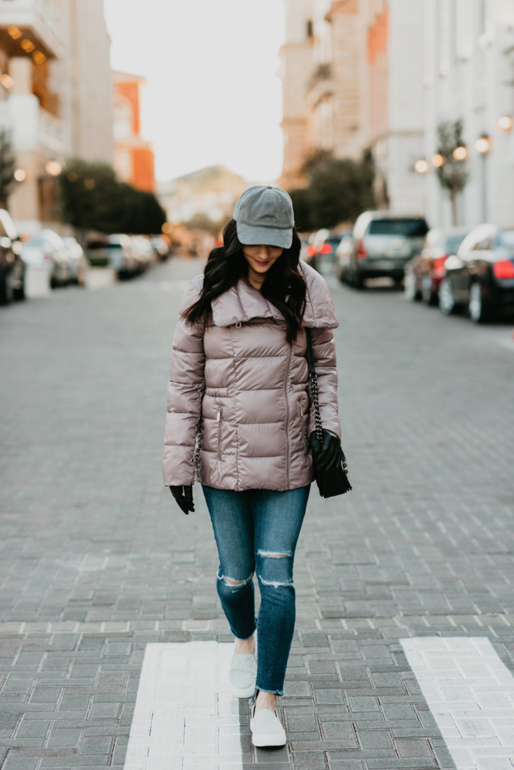 Legging sneakers winter outfit with cap and coat