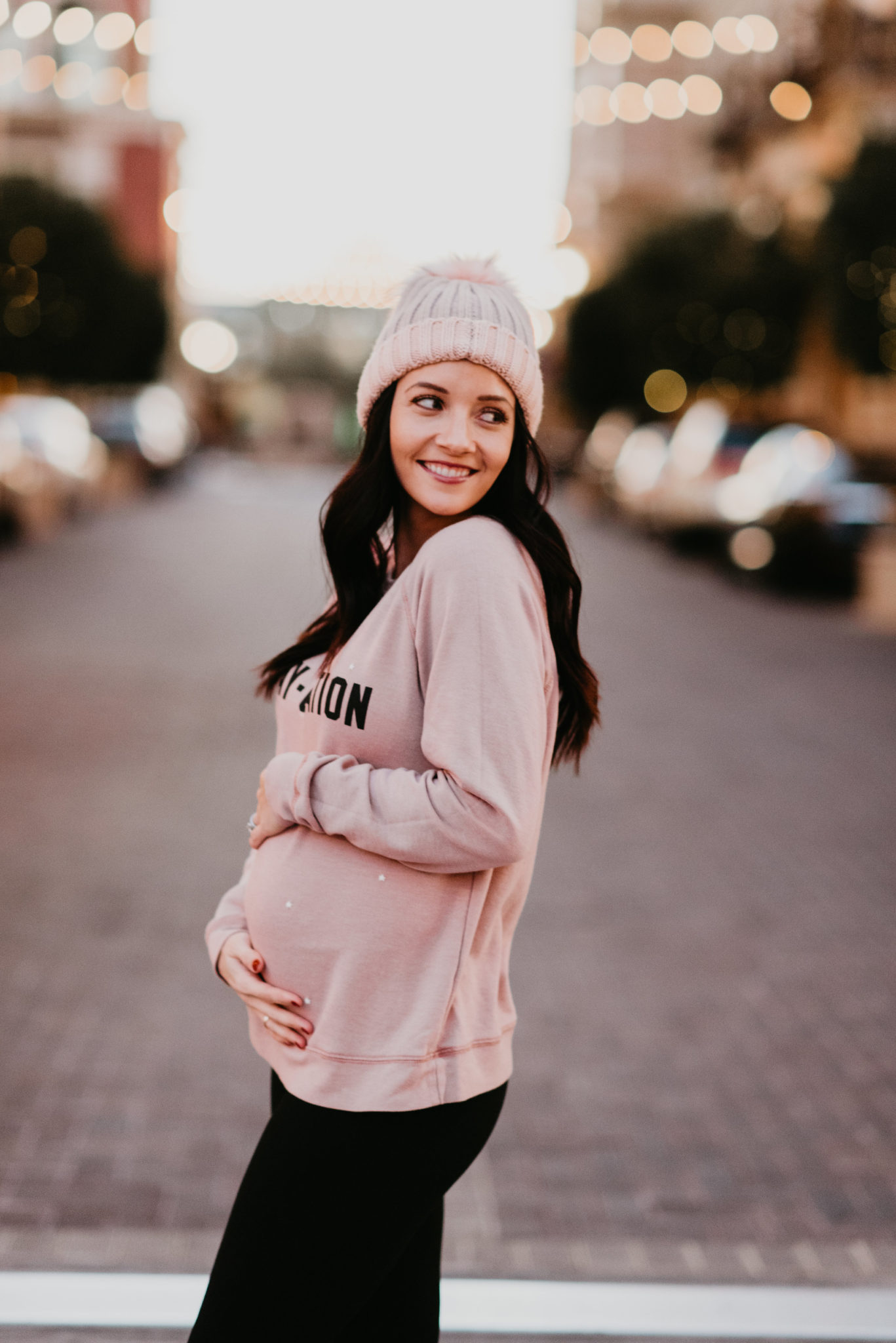 comfy pregnancy outfit and a list of ways to treat yourself - 15 Ways to Treat Yourself by popular Las Vegas style blogger Outfits & Outings