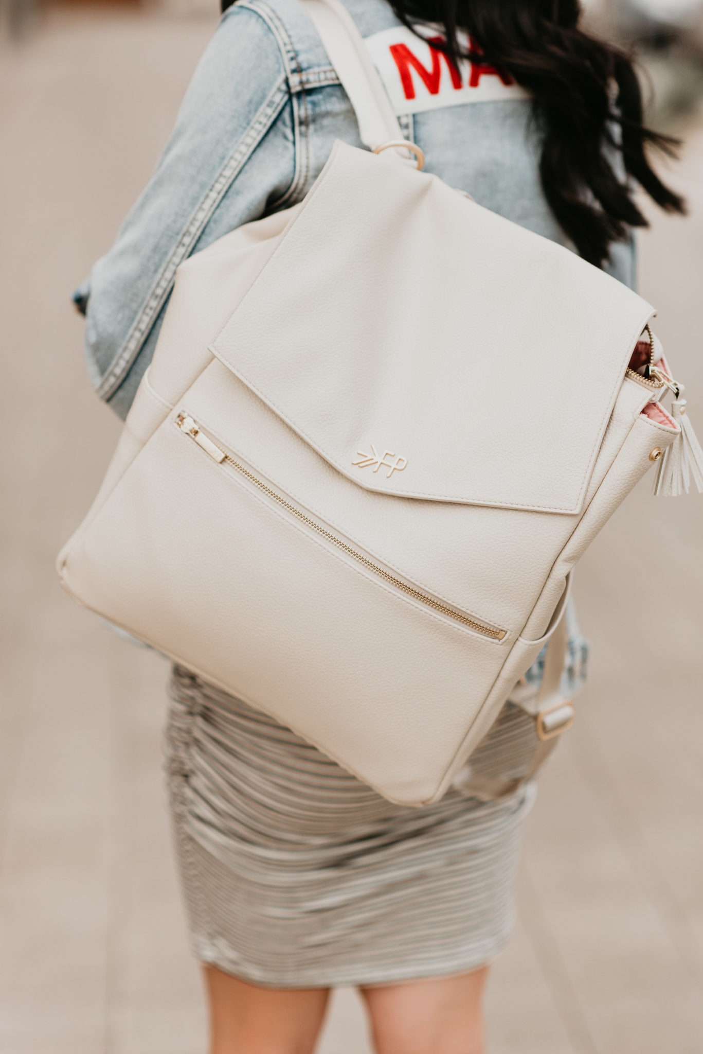 Diaper Bag Essentials by popular Las Vegas blogger and expecting mom Outfits & Outings