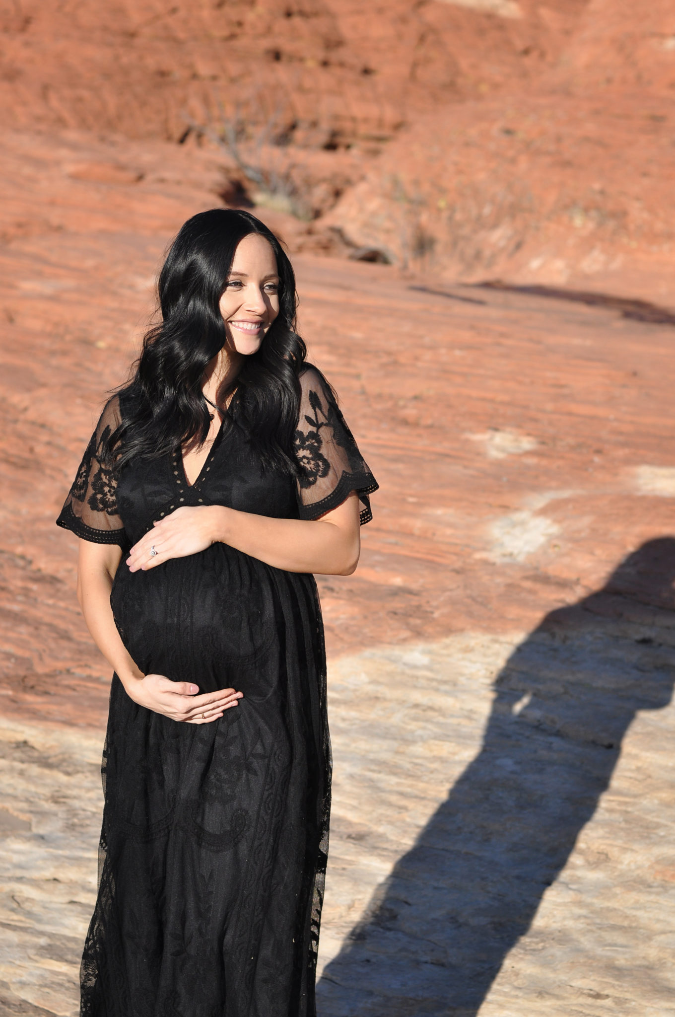 Maternity Pictures by popular Las Vegas blogger, Outfits & Outings