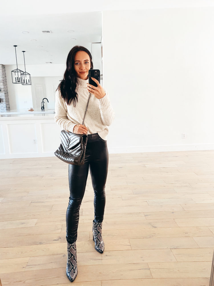 September Fall Outfits featured by top Las Vegas fashion blogger, Outfits & Outings