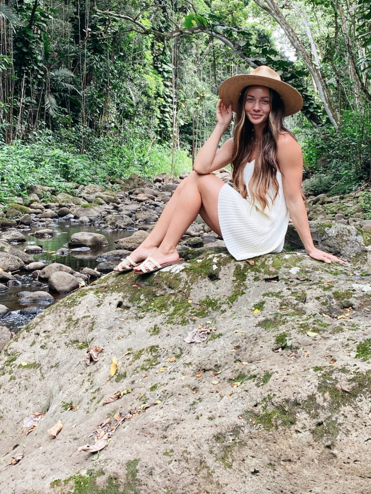 oahu girls trip featured by top US blogger, Outfits & Outings
