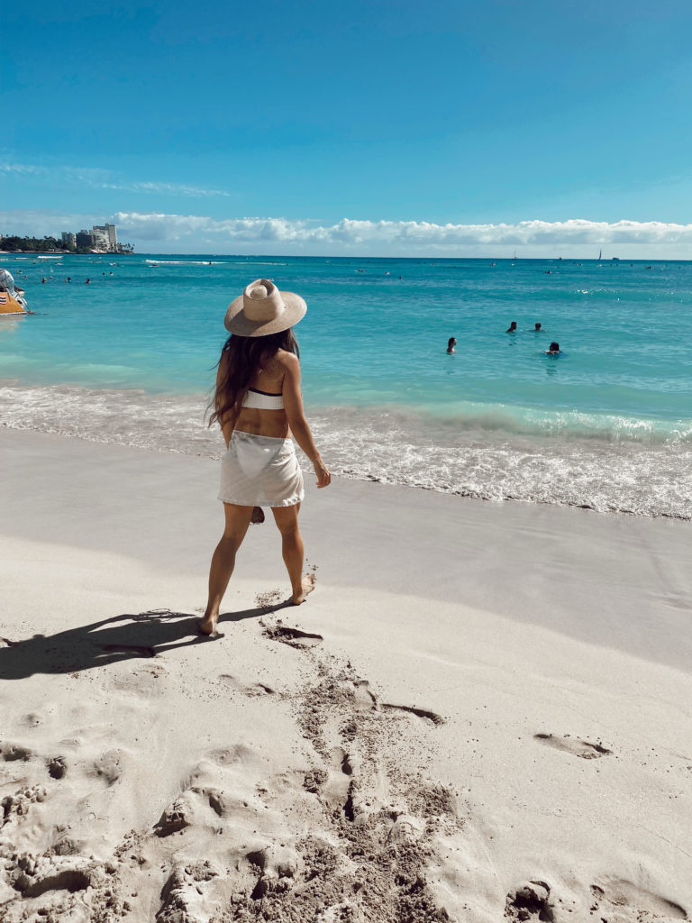 The Ultimate Oahu Girls Trip: a Complete Travel Guide | Outfits & Outings
